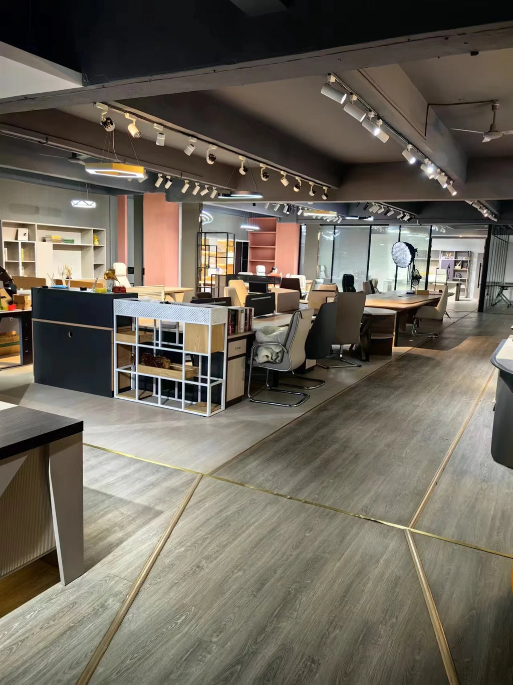Creative Office Furniture Modern Design CEO Boss Desk Table General Manager Office Boss Desk l Type